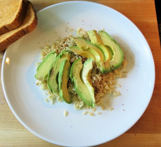 Garlic Rice and Avocado Slices