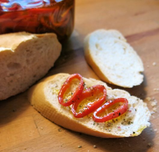 Hot Pepper Rings in Olive Oil with Garlic