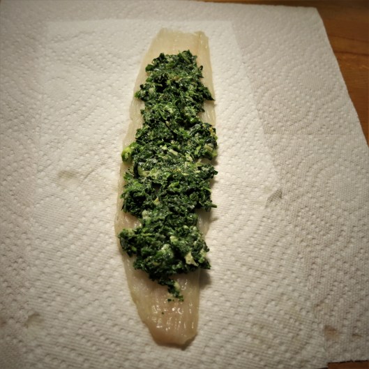 Fish Fillet Spread with the Spinach Filling
