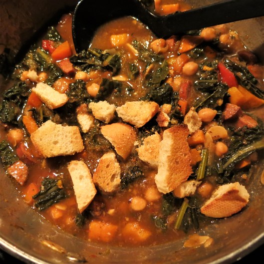 Mediterranean Bean, Sausage & Kale Souppa