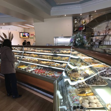 Pastelaria Riviera in Albufeira