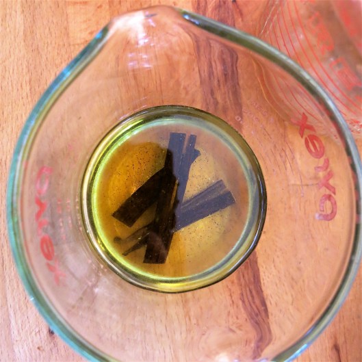 Oil with Vanilla Bean