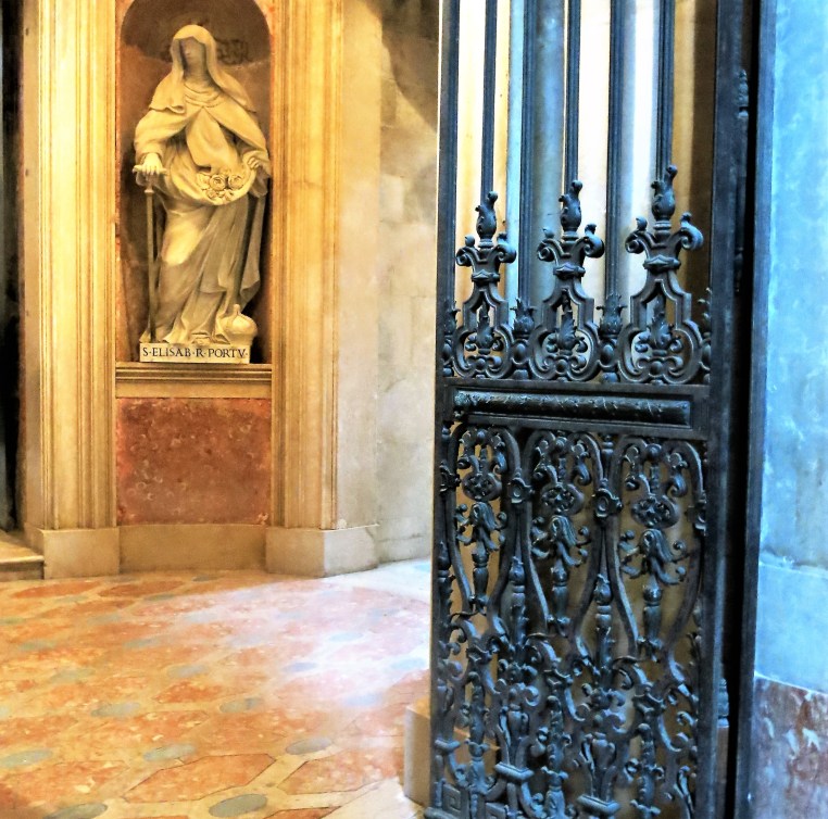 Statue and Iron Gate - The Basilica - Mafra
