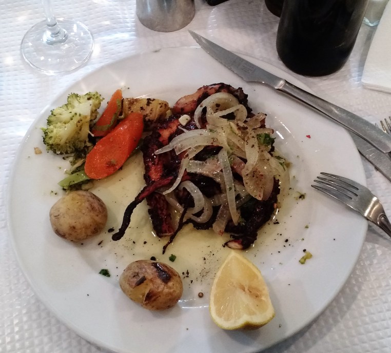 Clam with Lemon, Cilantro and Garlic - Cascais - Portugal