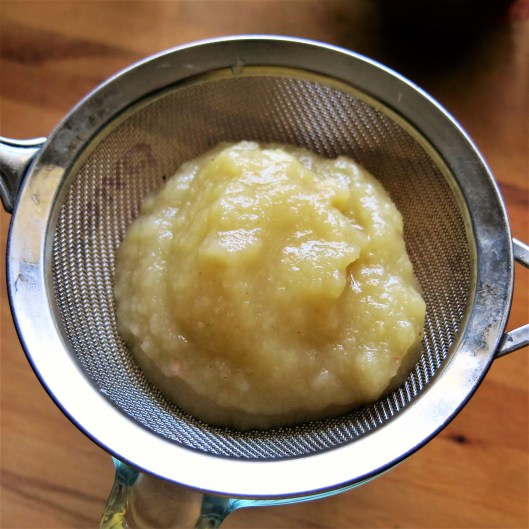 Applesauce for Applesauce-Allspice Aïoli