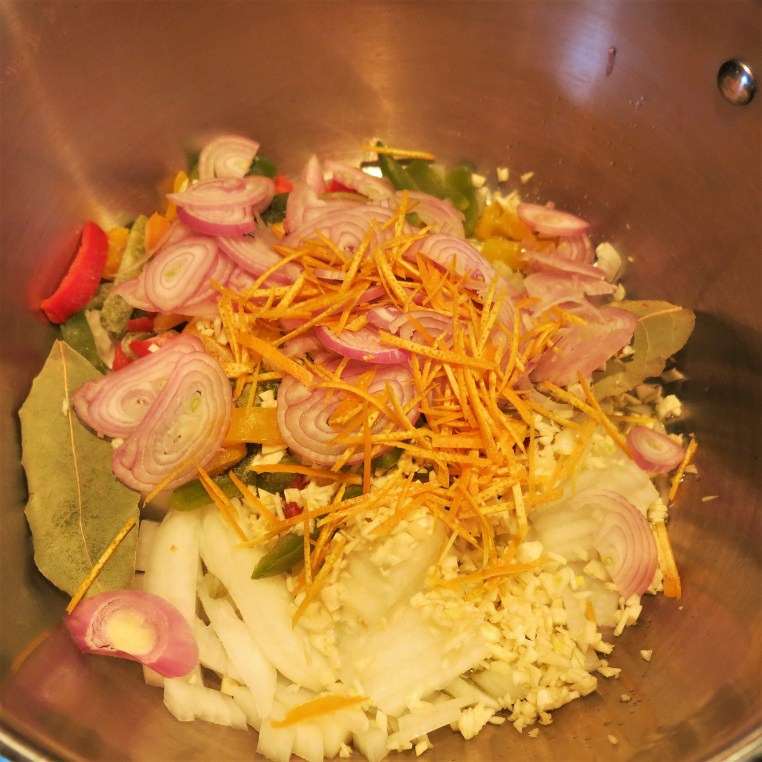 Brazilian Shrimp Stew (Moqueca de Camarão)