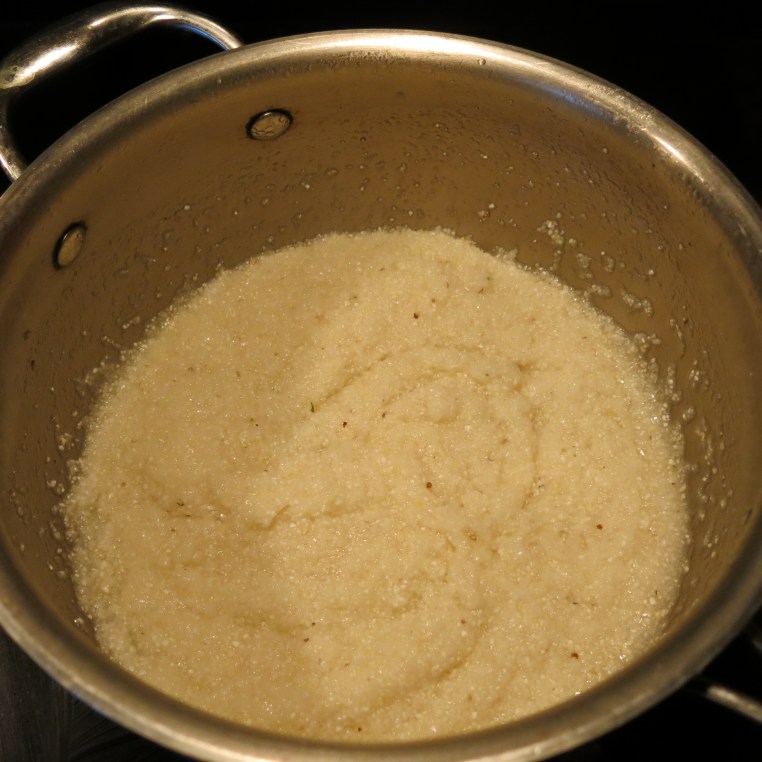 Northern Cornmeal Grits with Cheddar