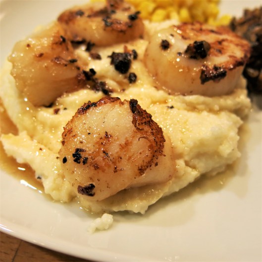 Northern Cornmeal Grits with Cheddar