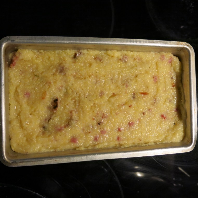 Northern Cornmeal Grits with Cheddar